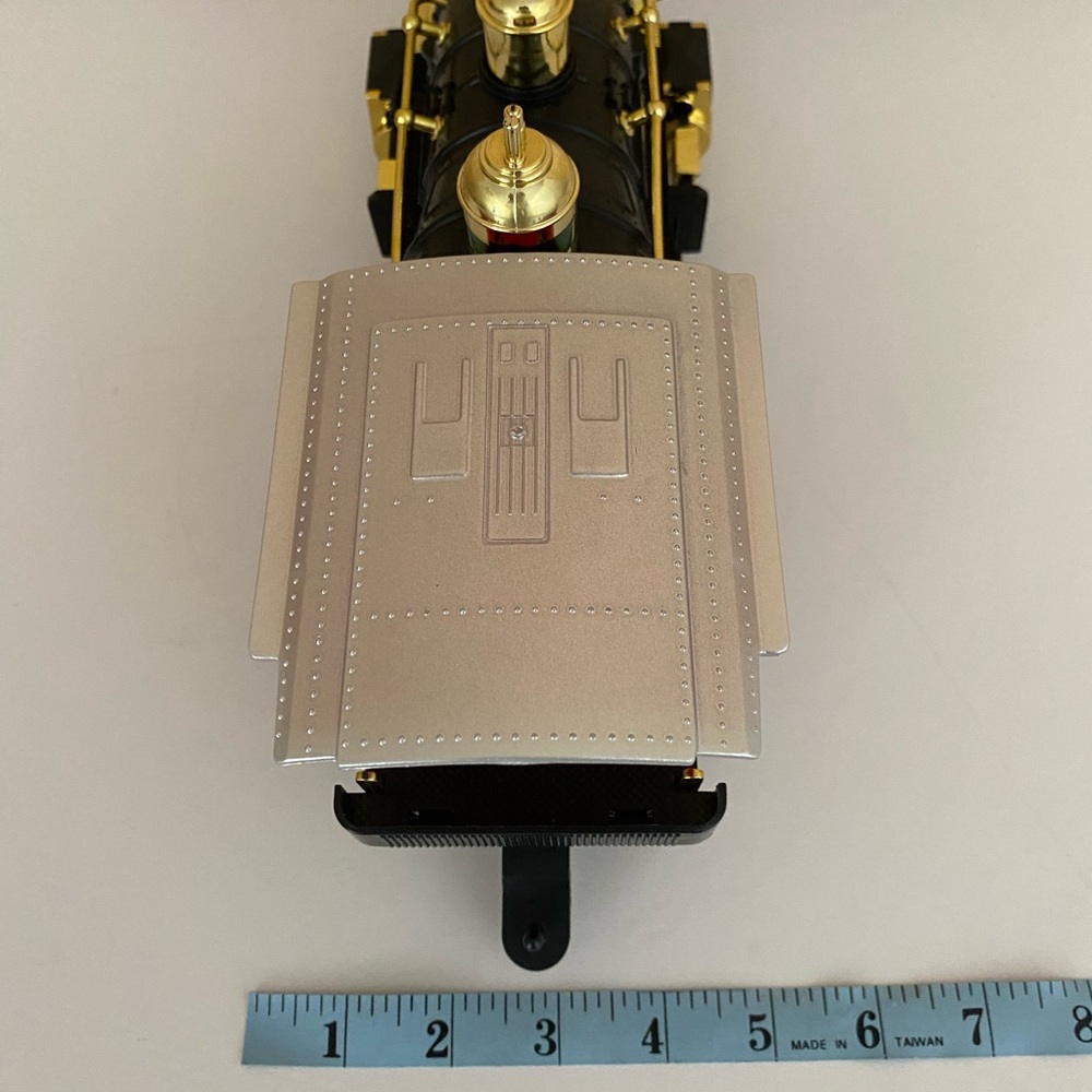 SOLD 1986 New Bright Denver Express Train Locomotive Collectible Train Engine - Picture 9 of 11